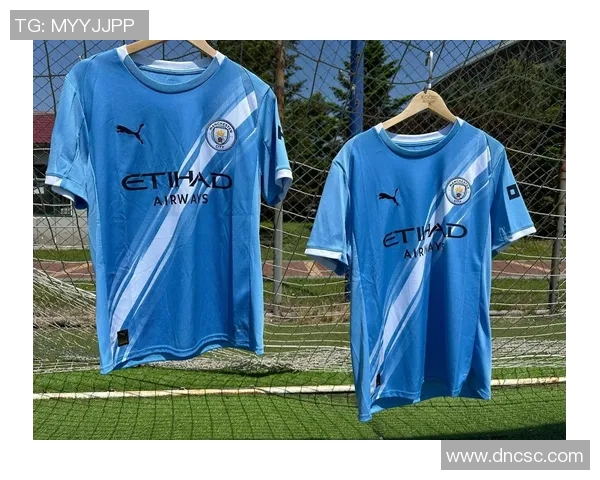 现役足球明星穿过的球衣背后故事与传奇瞬间揭秘