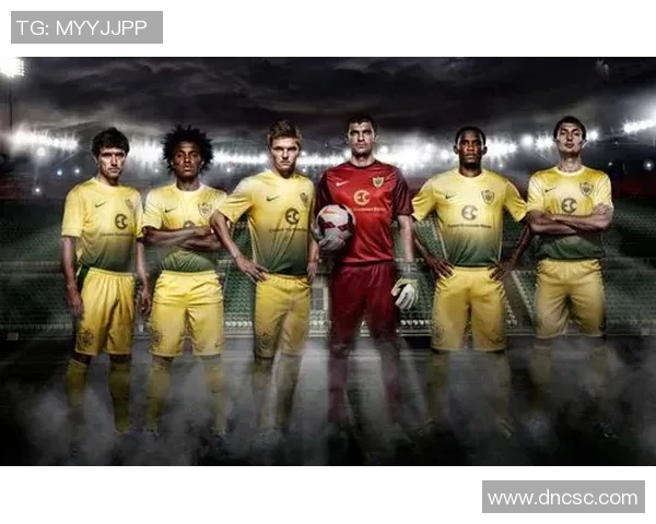 真人秀足球明星背后的故事与荣耀揭秘，球场之外的生活与挑战