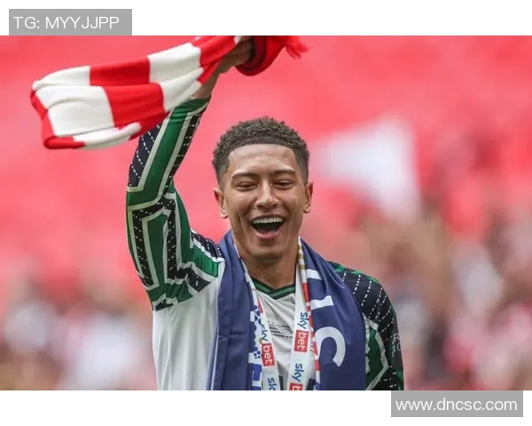 神奇足球明星名单全解析揭示足坛传奇与新星的精彩故事